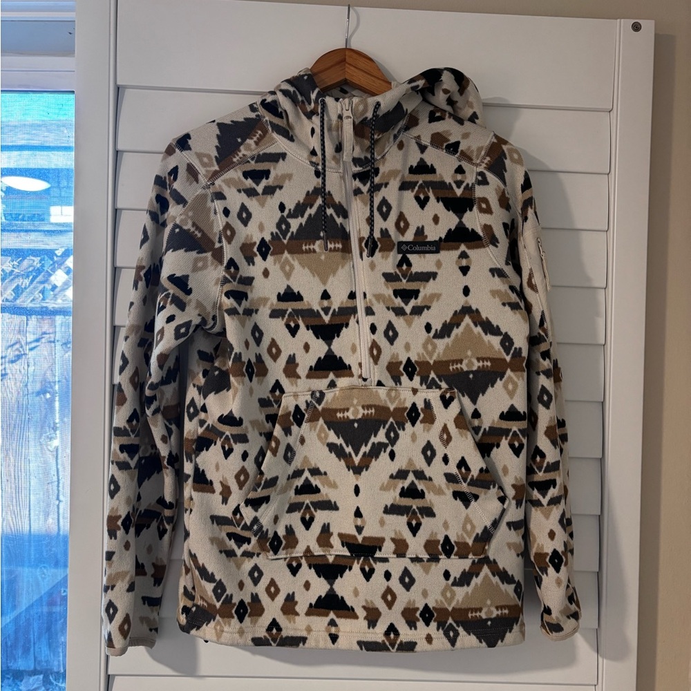 Columbia Woman’s Rocky Mountain Quarter Zip - Size M